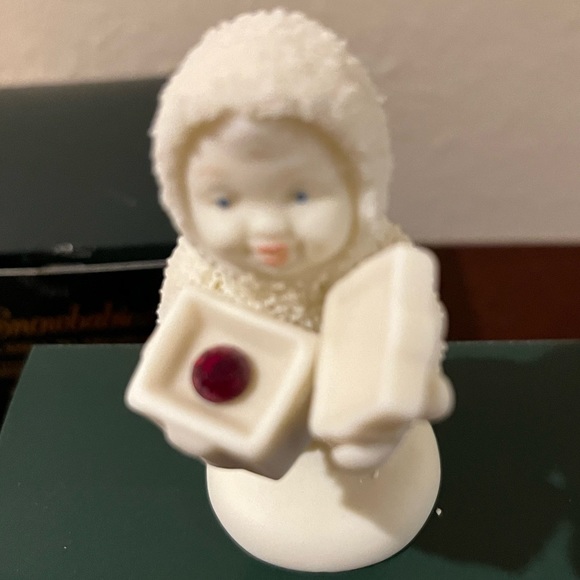 763. NIB DEPARTMENT 56 SNOWBABIES A GIFT FOR YOU - Picture 2 of 5